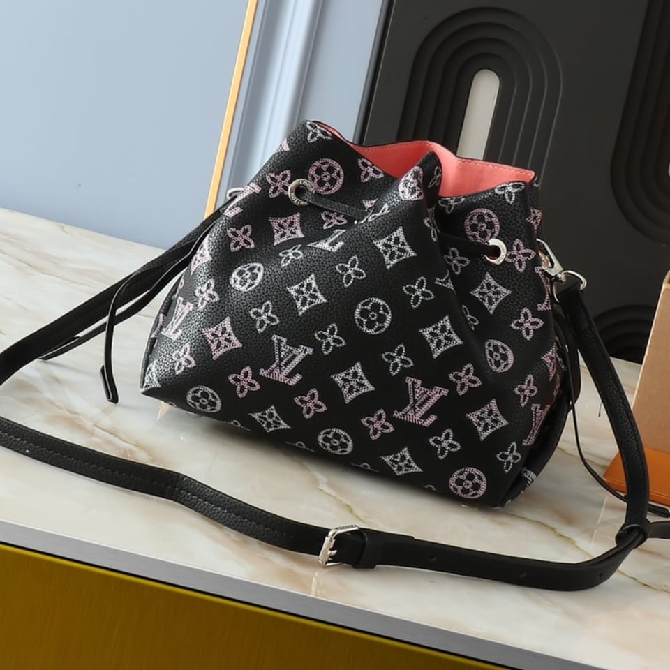 Louis Vuitton Bella Black /Amp Pink 22Cm view 9