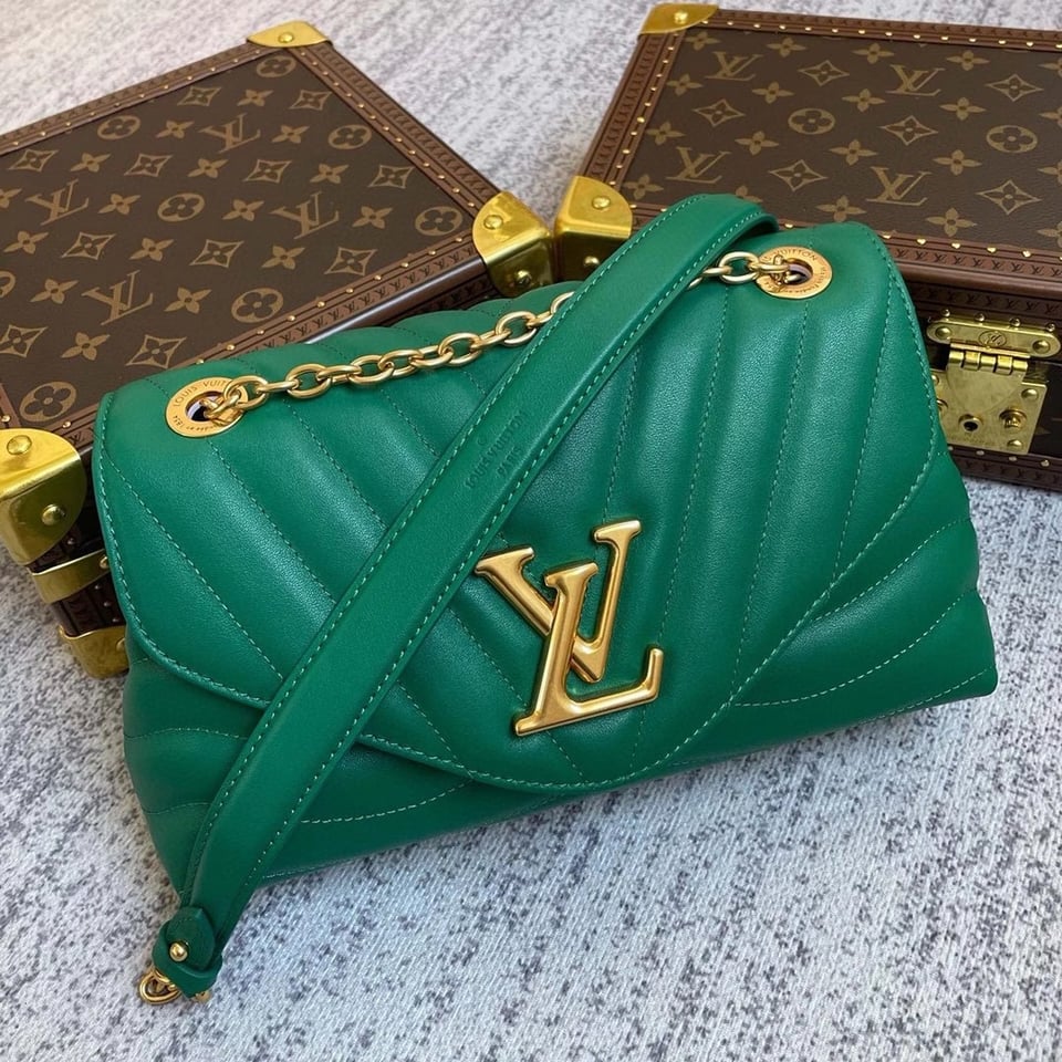 Louis Vuitton New Wave Chain 24Cm Green view 3