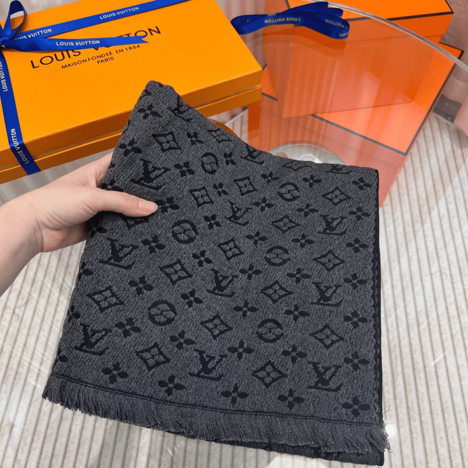 Louis Vuitton Monogram Jacquard Scarf Grey For Women 180cm view 3