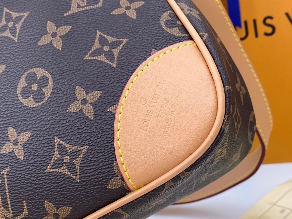 Louis Vuitton Od On Mm Natural M45355 view 4