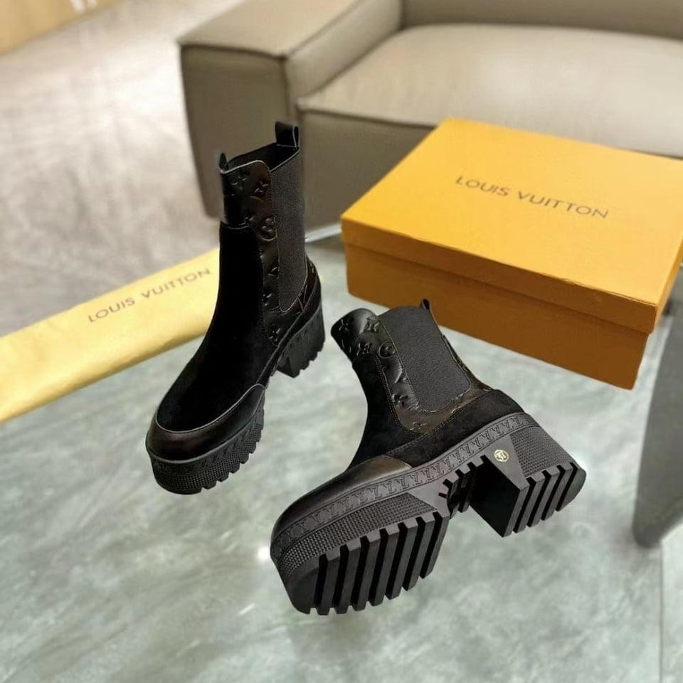 Louis Vuitton Laureate Platform Chelsea Boot Black 1Ac7W0 view 4