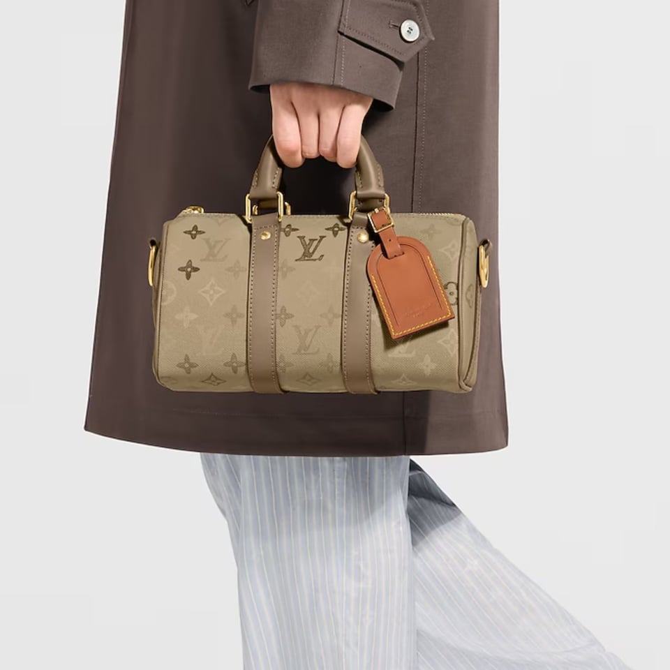 Louis Vuitton Keepall Bandoulière Bag 25cm/9.8in Sand Beige Monogram M29272 view 2