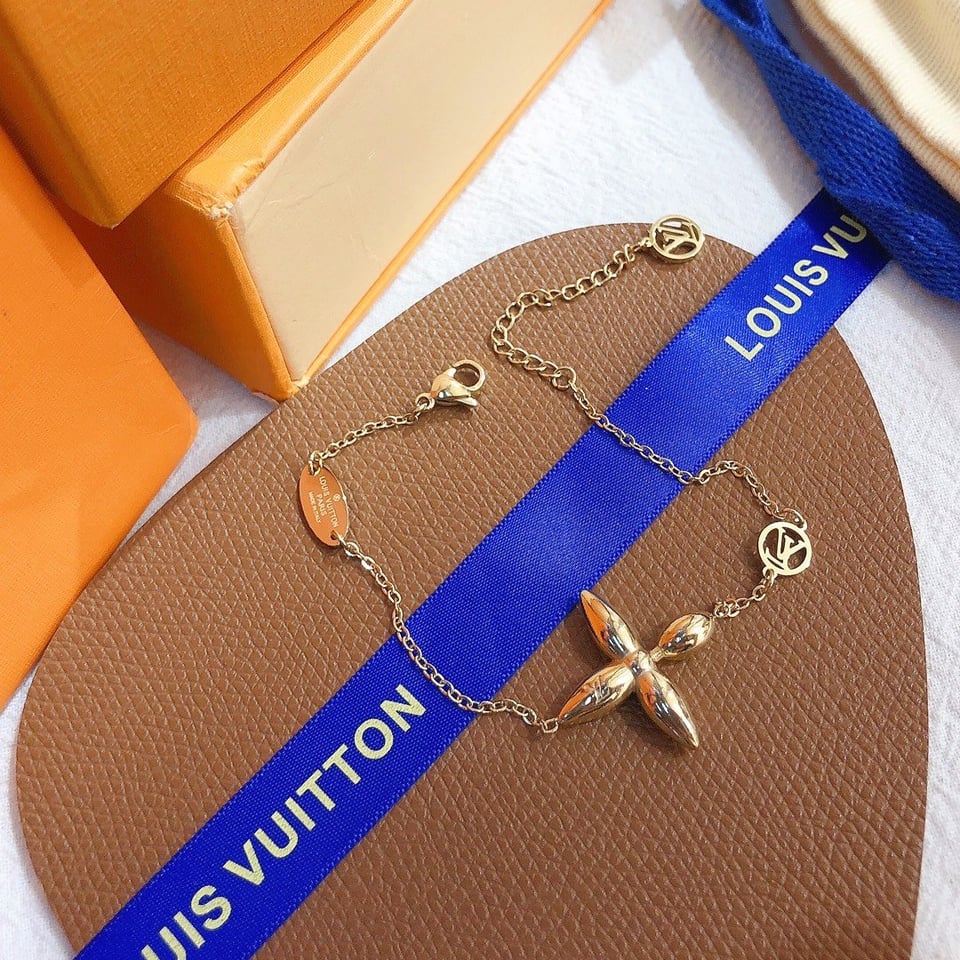 Louis Vuitton Louisette Bracelet Gold M00372 view 3