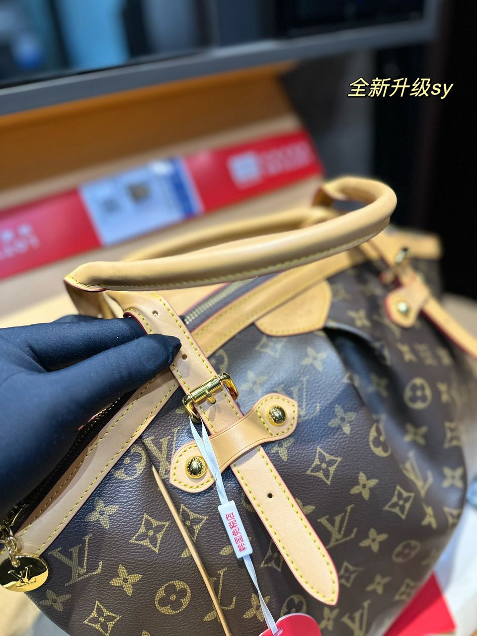Louis Vuitton Monogram Tivoli Gm Bag 32Cm view 5