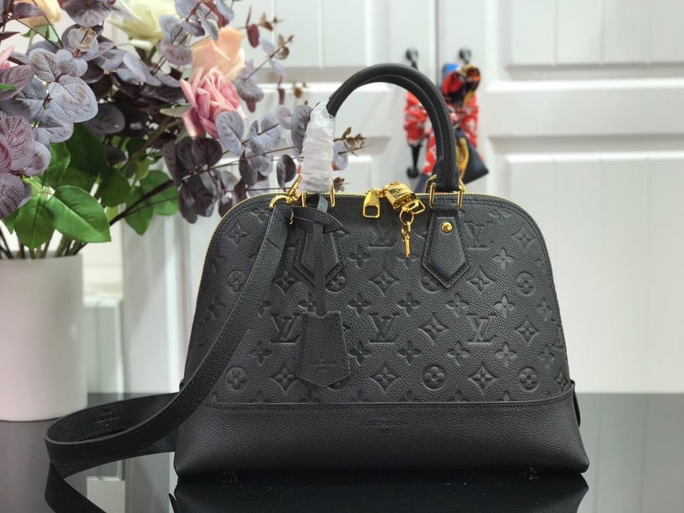 Louis Vuitton Neo Alma Pm 35Cm Black view 3