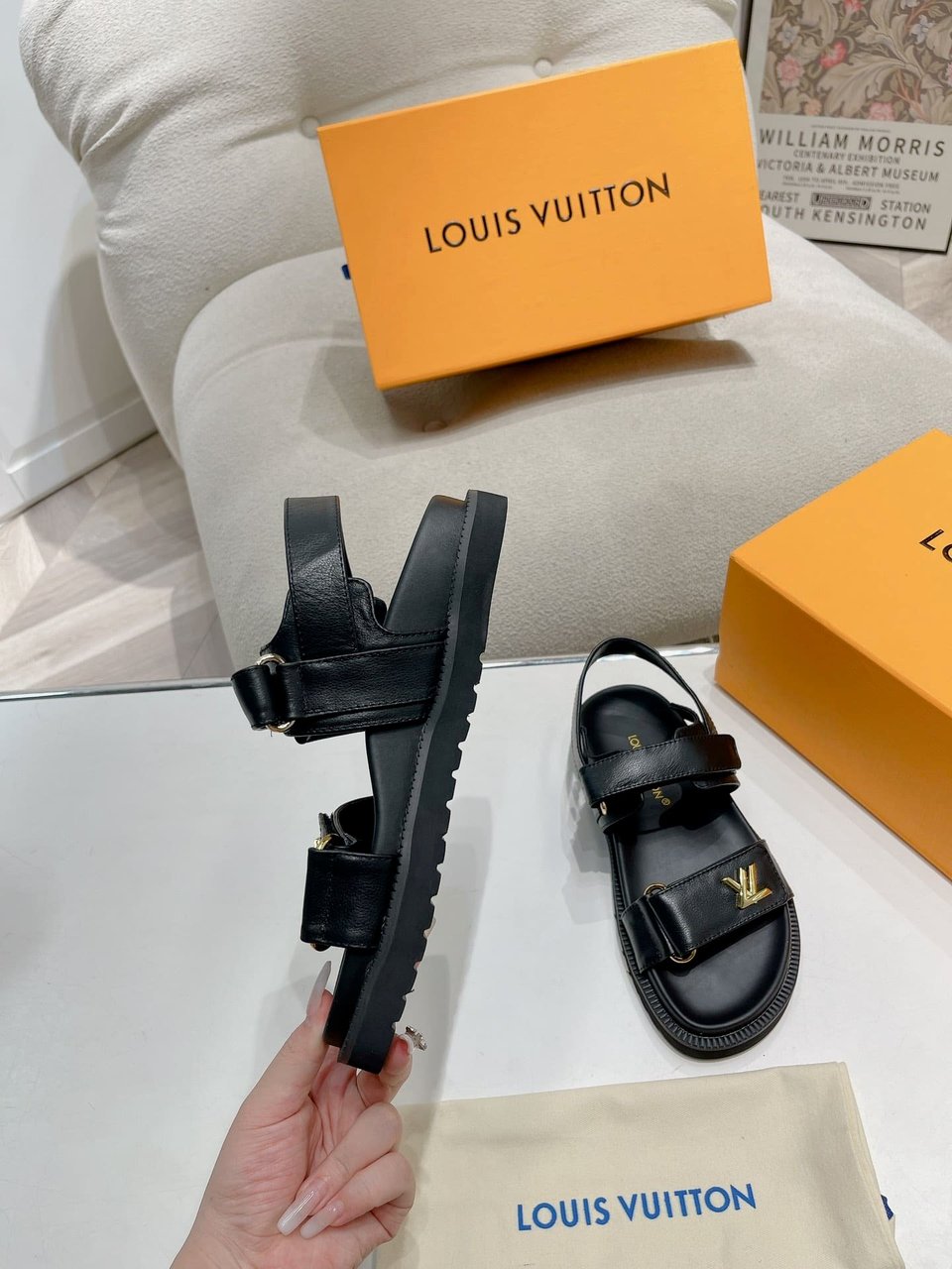 Louis Vuitton Lv Sunset Flat Comfort Sandals Black 1Abw6W view 6
