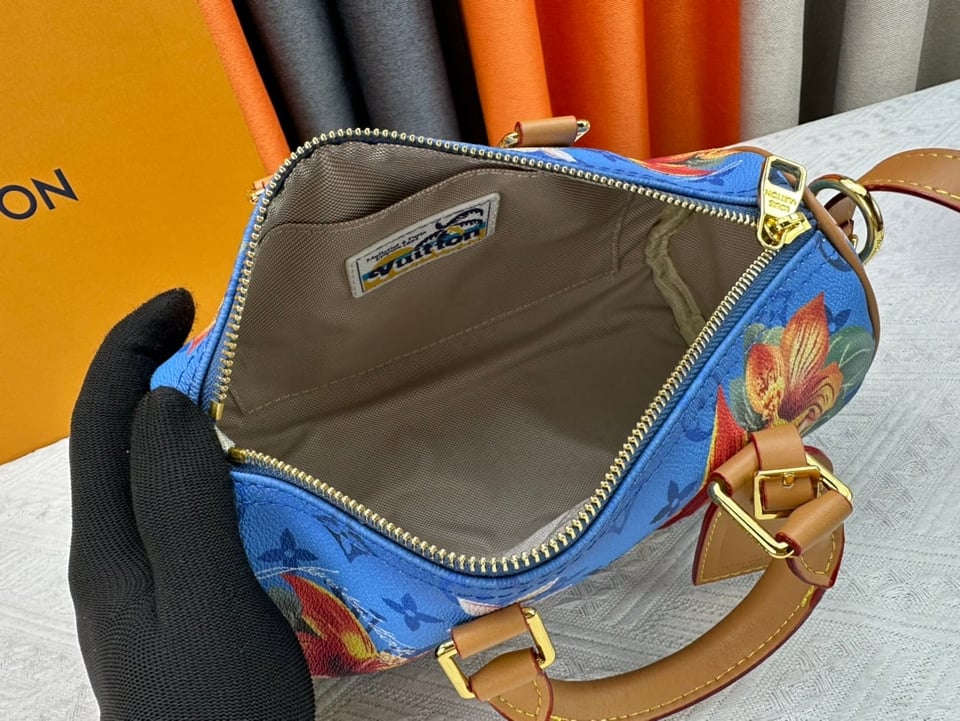 Louis Vuitton Keepall Bandouliere 25 Bright Blue 25Cm M24999 view 11