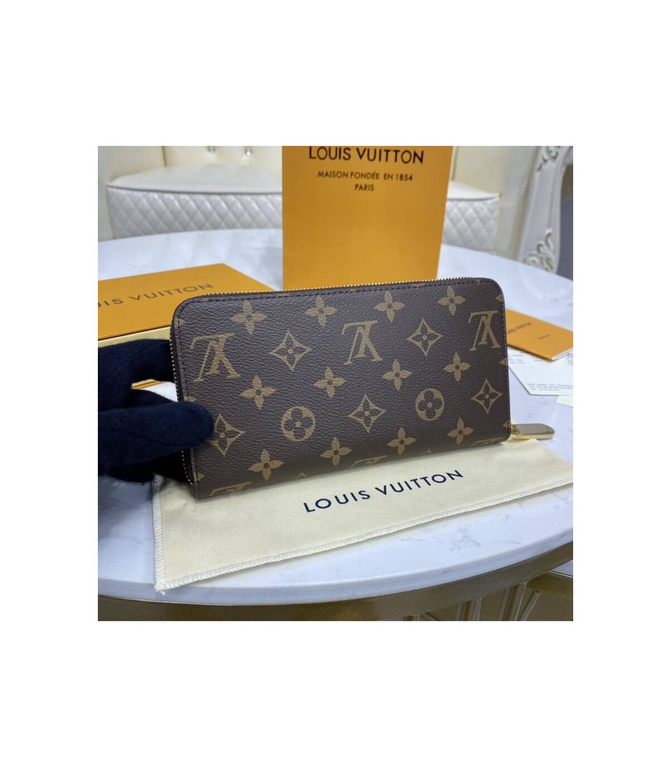 Louis Vuitton Monogram Zippy Wallet Fuchsia view 4