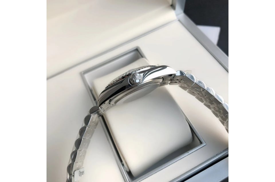 Rolex Datejust 36/28mm SS/SS Jub White/Dial view 9