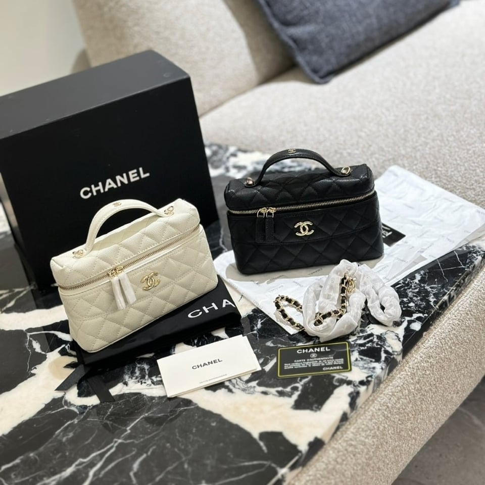 Chanel Long Vanity With Chain White 19.5Cm/7.7in view 6