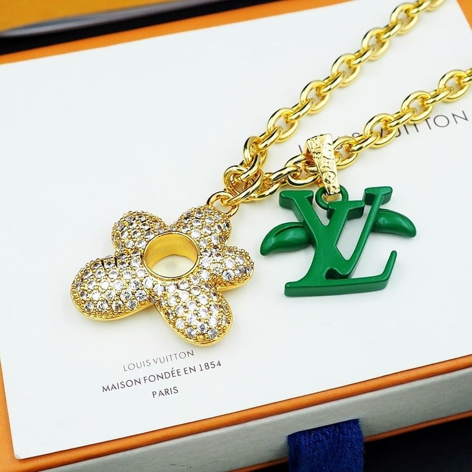 Louis Vuitton Lv Blooming Necklace Gold With Green M01867 view 4