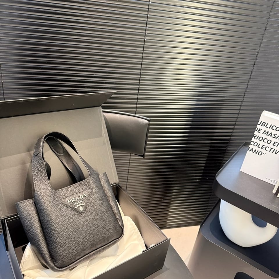 Prada Leather Mini Handbag Black 18Cm view 3
