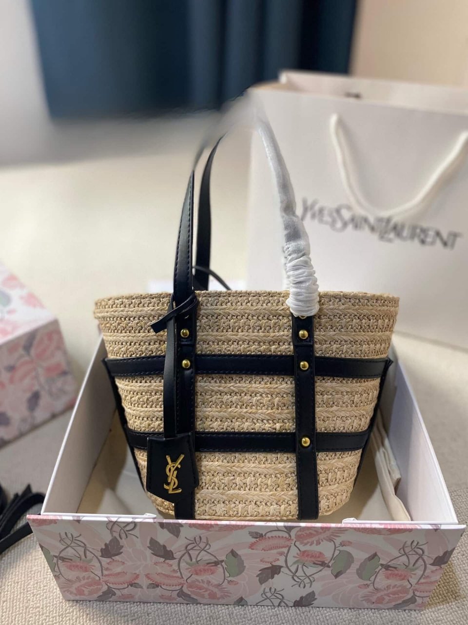 Saint Laurent Medium Panier Harness Raffia Tote Beige 17Cm view 9