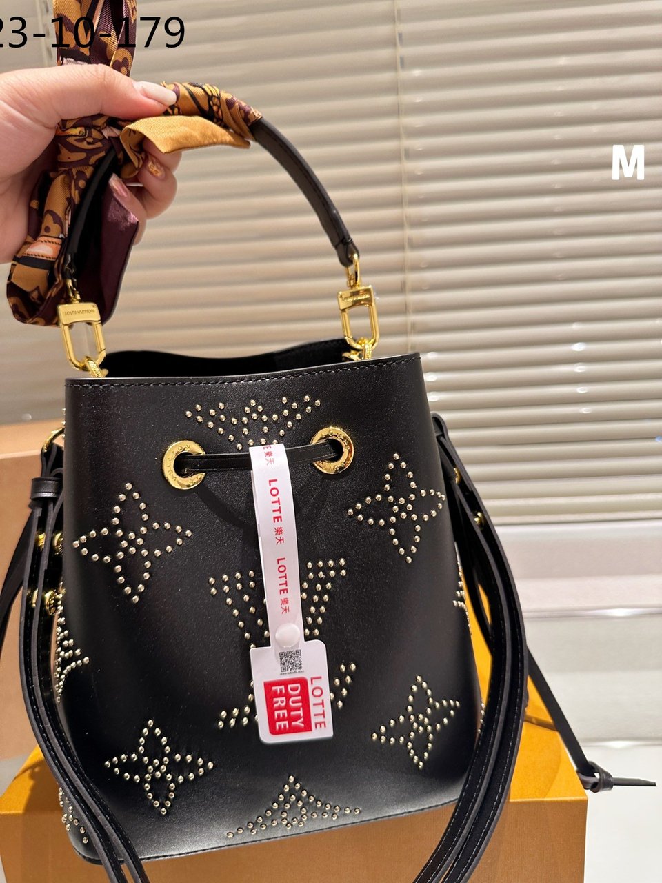 Louis Vuitton N Ono Bb Black 25Cm M46734 view 4