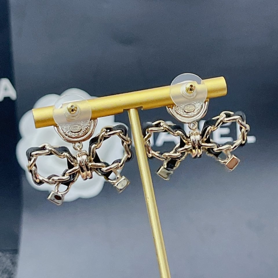 Chanel Metal Earrings Gold And Black view 4