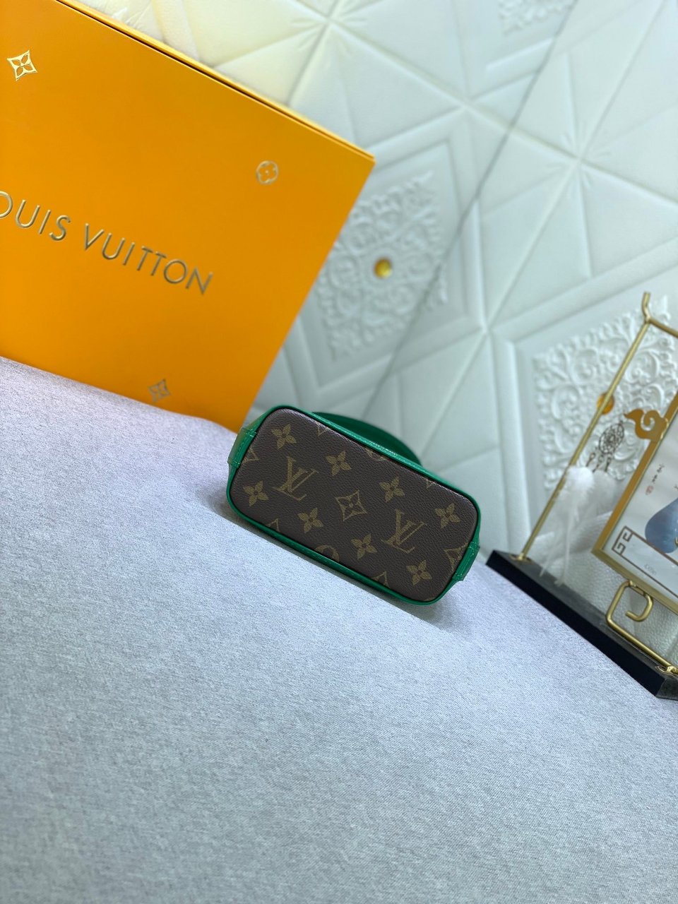Louis Vuitton Mini Alma Monogram Canvas Mix With Green 18Cm M83204 view 3