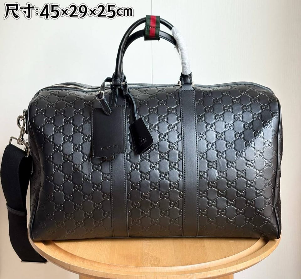 Gucci GG Emblem Medium Duffle Bag Black 45cm/29in view 3