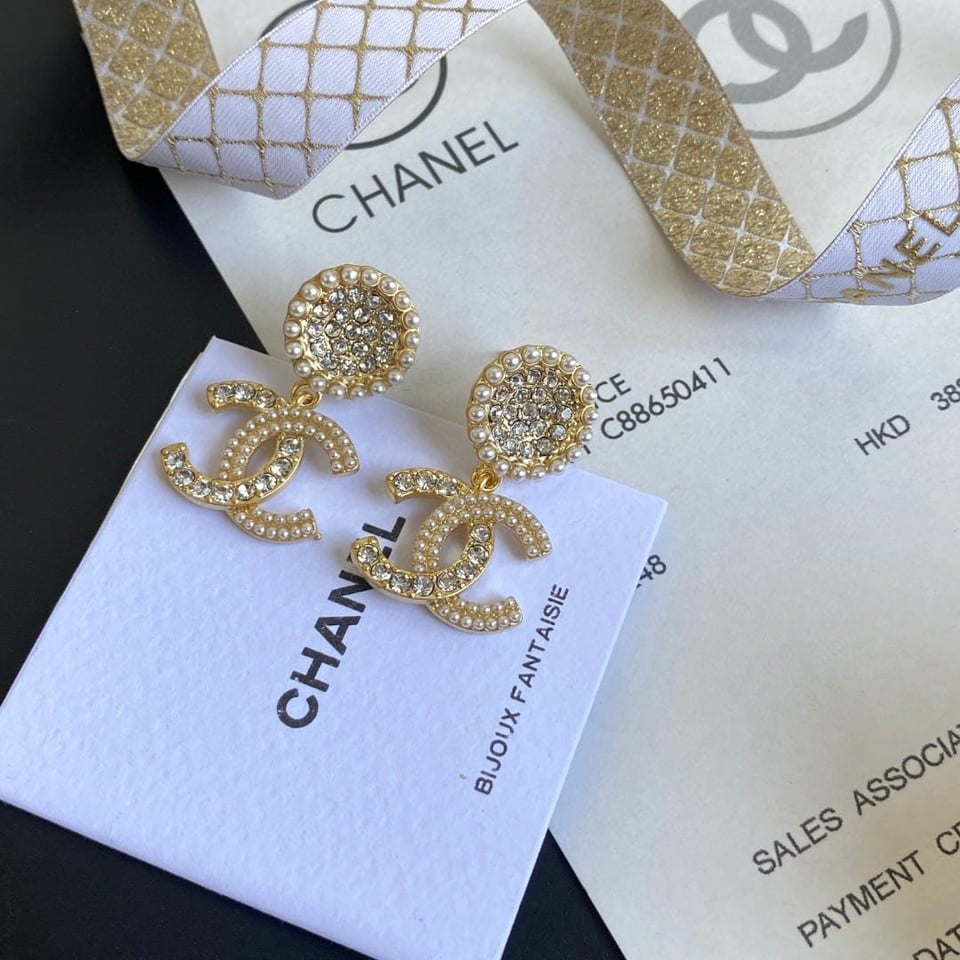 Chanel Crystal Pearl Cc Drop Earrings Gold view 5