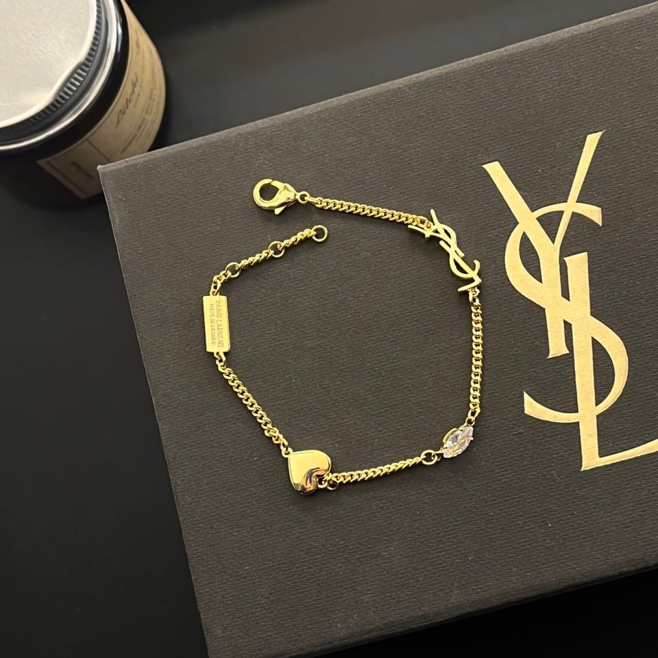 Saint Laurent Cassandre Heart Charm Bracelet Gold 701950Y15269137 view 4
