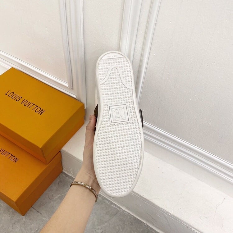 Louis Vuitton Frontrow Monogram Strap White view 5