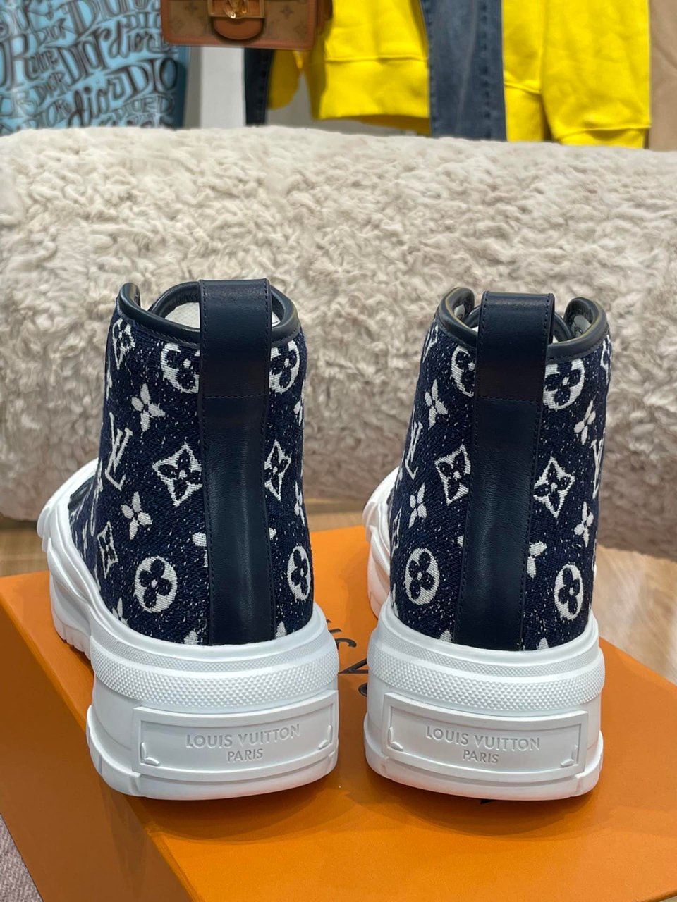 Louis Vuitton Squad Sneakers Monogram Black view 7