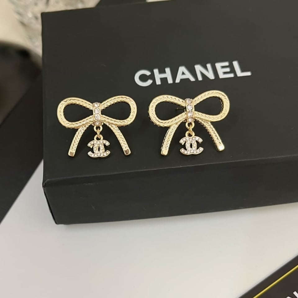 Chanel Earrings Gold view 2