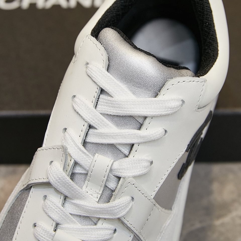 Chanel Suede And Leather Cc Low Top Sneakers White Black view 4