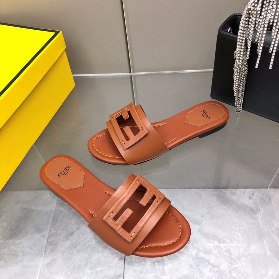 Fendi Baguette Brown Leather Slides 8R8136Ae7Tf1C4R view 4