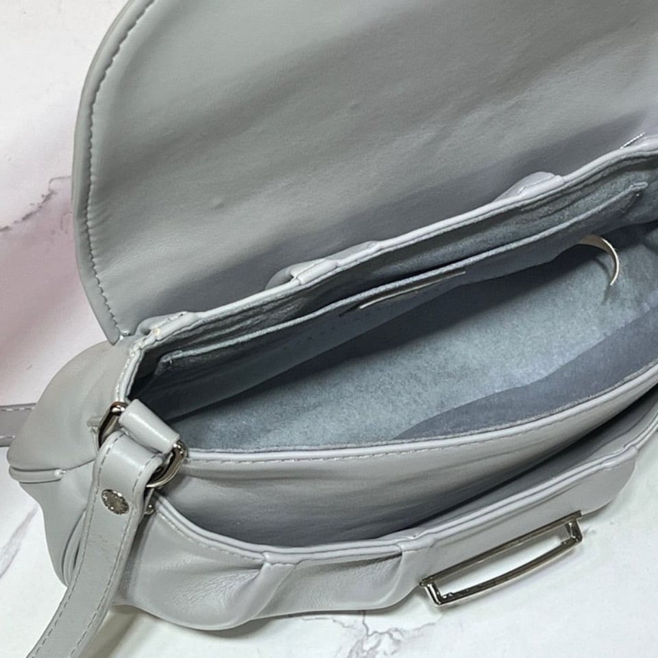 Louis Vuitton Sunset Vibe Lv Vibe Silver 27Cm view 10