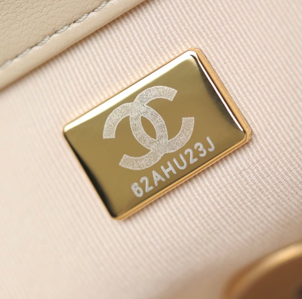 Chanel 19 Flap Bag Beige 30cm view 10