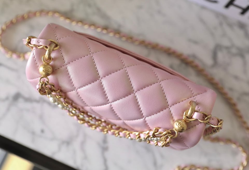 Chanel 24P Mini Flap Bag 17Cm Pearlescent Pink Lambskin Pearl Chain view 4
