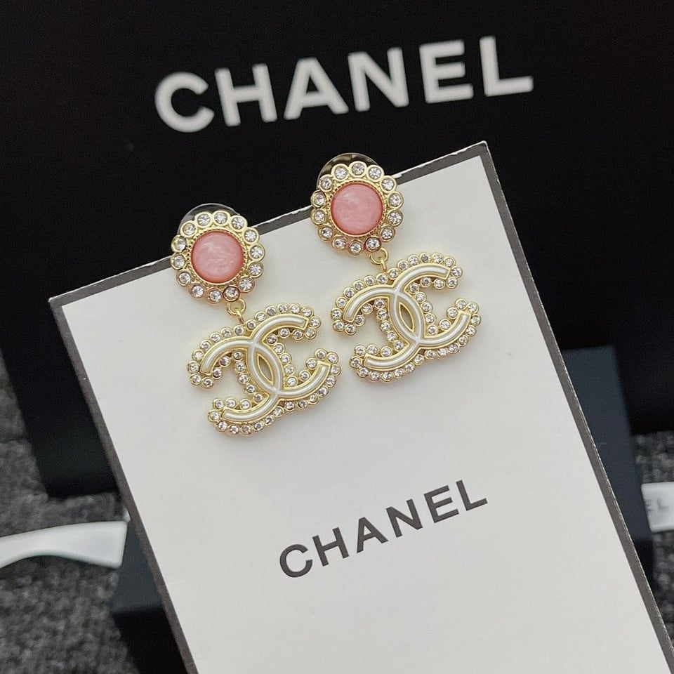 Chanel Metal And Strass Earrings Glass Pearl Gold view 2