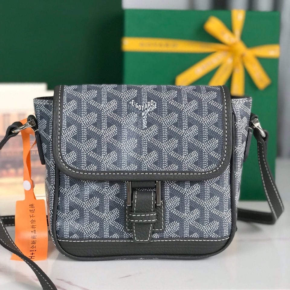 Goyard Grand Bleu 16 Cm Gray Goyardine Canvas And Lambskin view 2