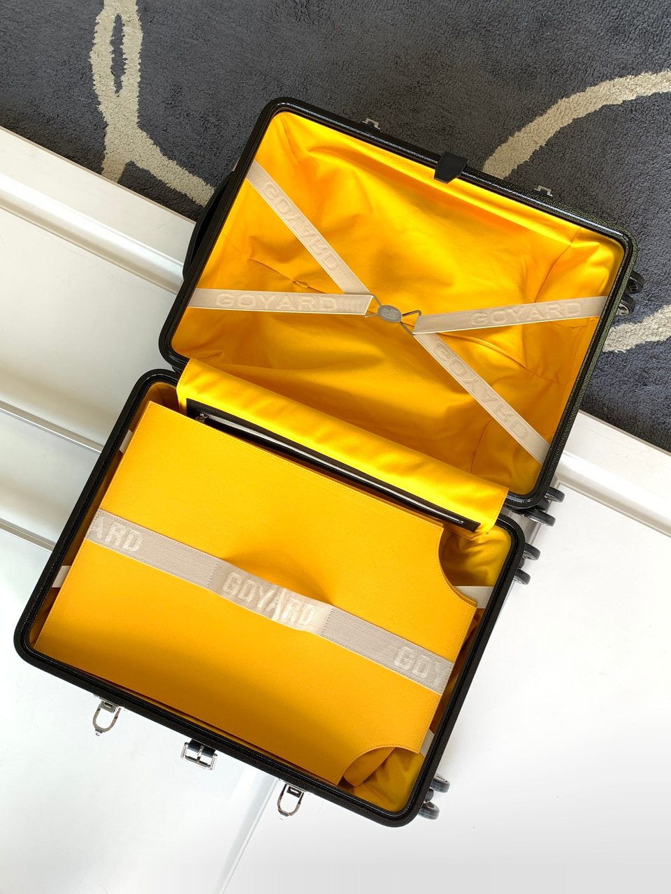 Goyard 50cm Goyardine Canvas &amp; Clamecy Cowhide Bourget PM Trolley Case Black view 11