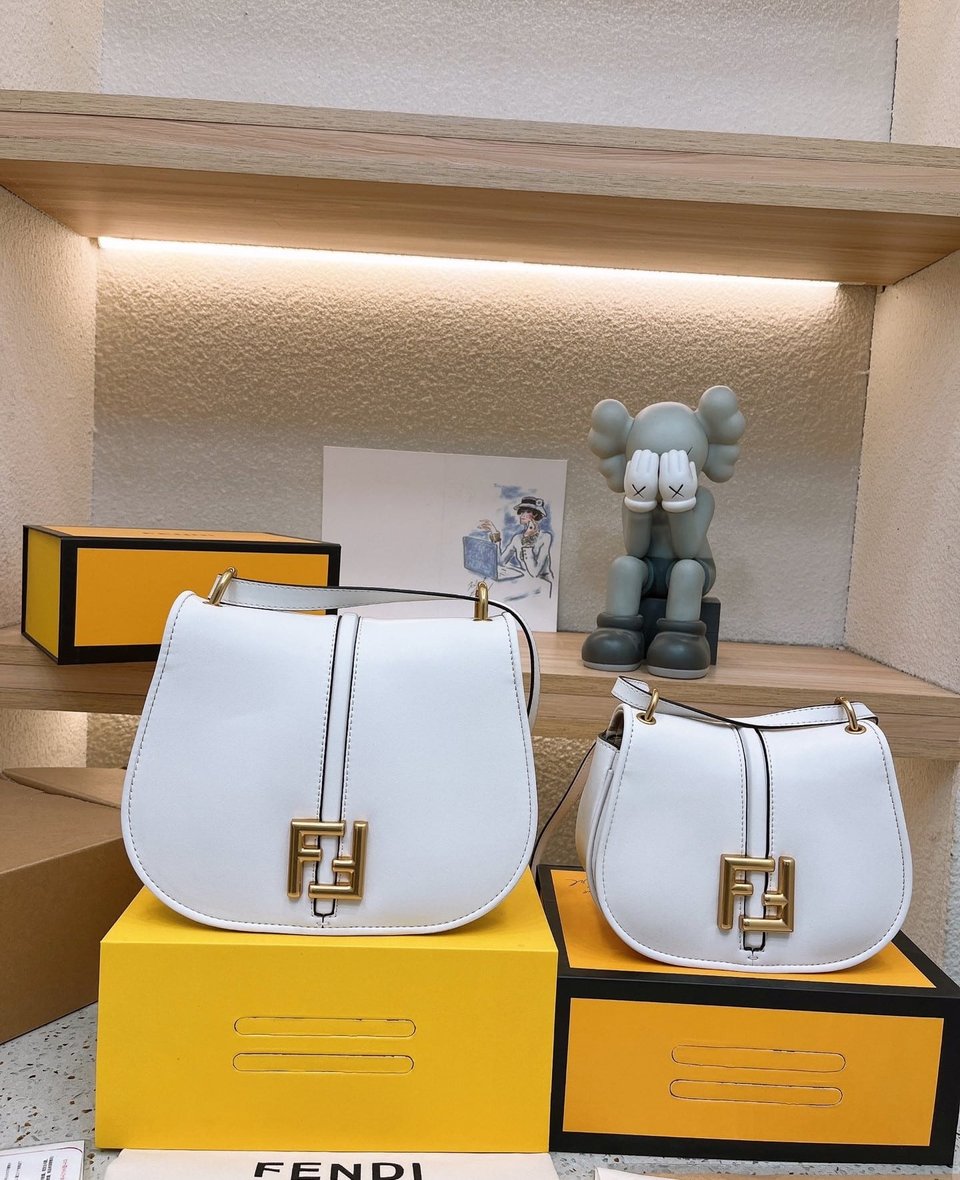 Fendi C’Mon Mini White Leather Bag 20Cm 8Bs082Aq0Lf1550 view 3