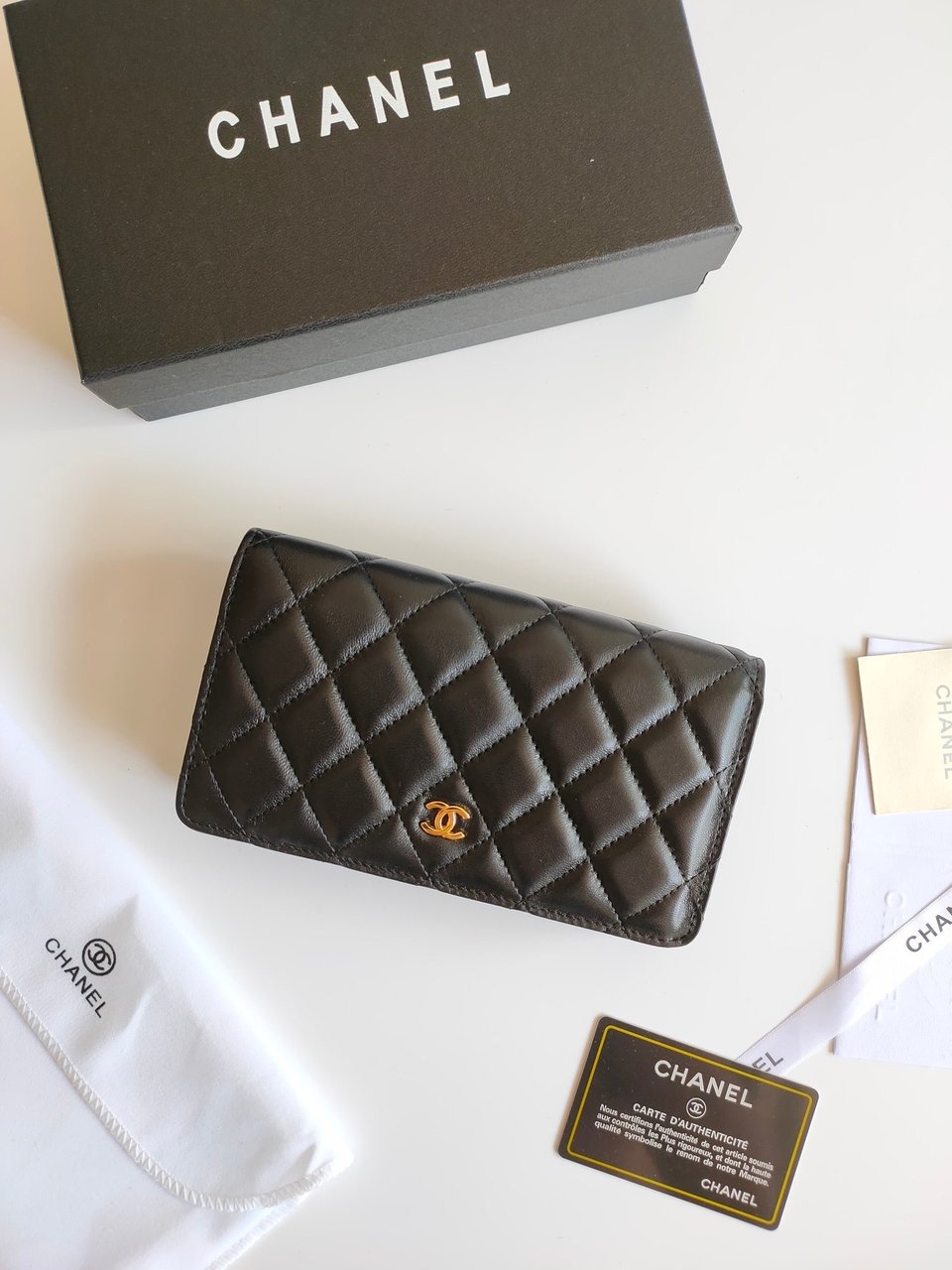 Chanel Zipped Long Purse 19 Black Calfskin Gold Icon view 3