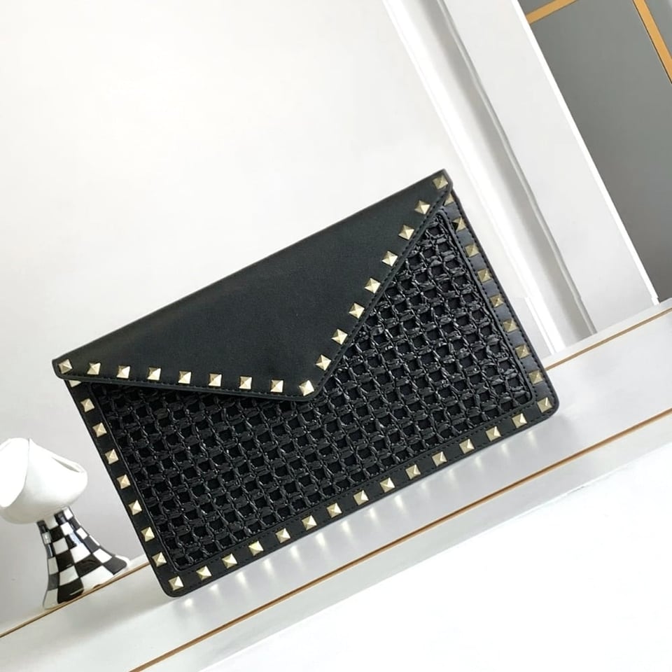 Valentino Garavani Rockstud Raffia Clutch Bag In Black 28Cm view 3