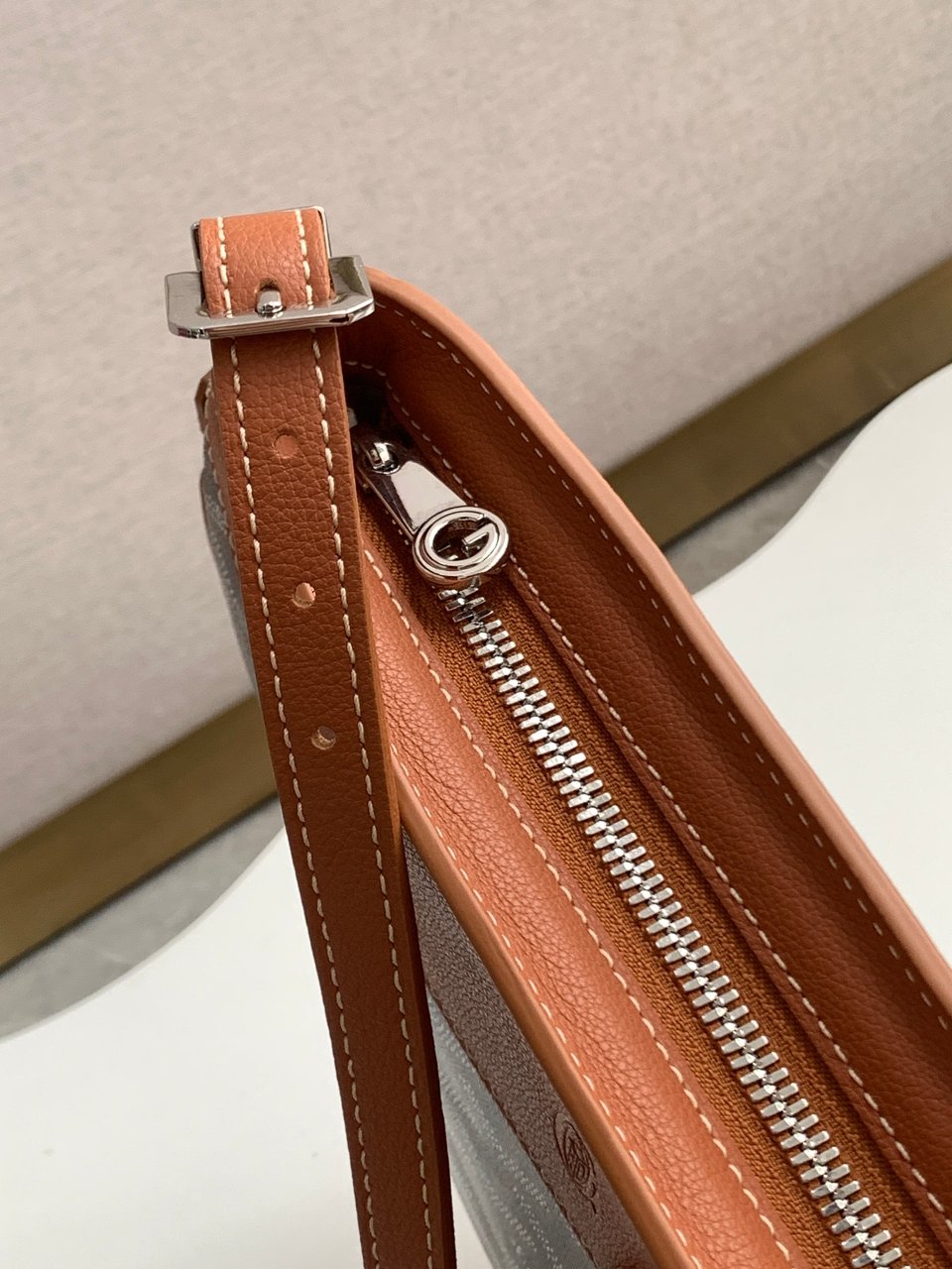 Goyard Hirondelle Bag – Bagistry Closet 25cm Black &amp; Tan view 8