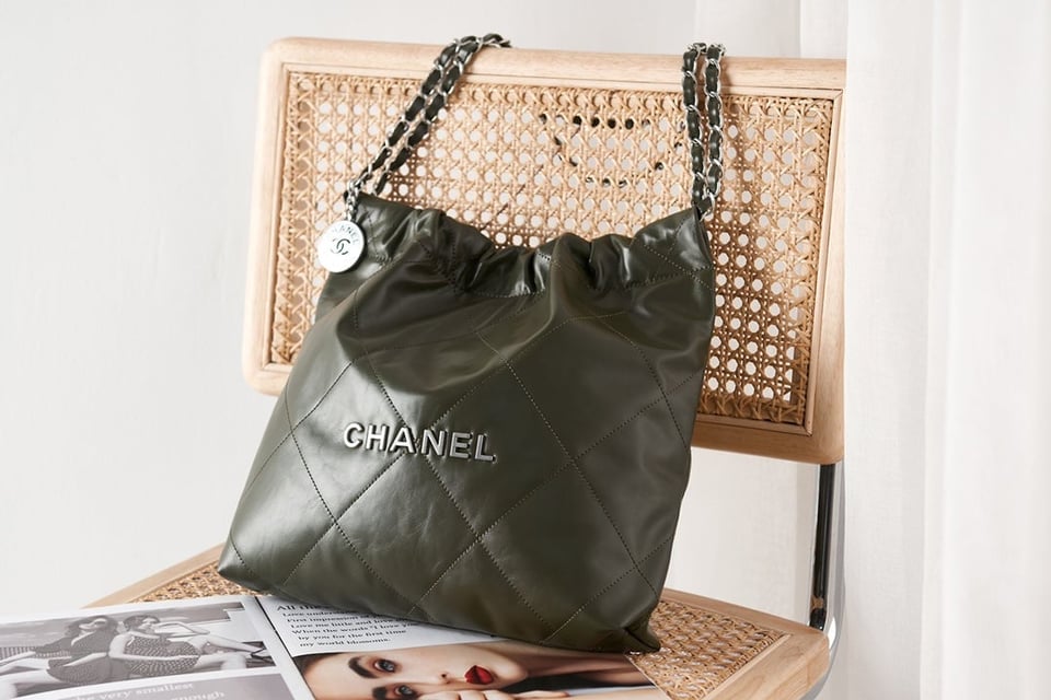 Chanel 22 Hobo Olive Calfskin Silver Hardware view 9