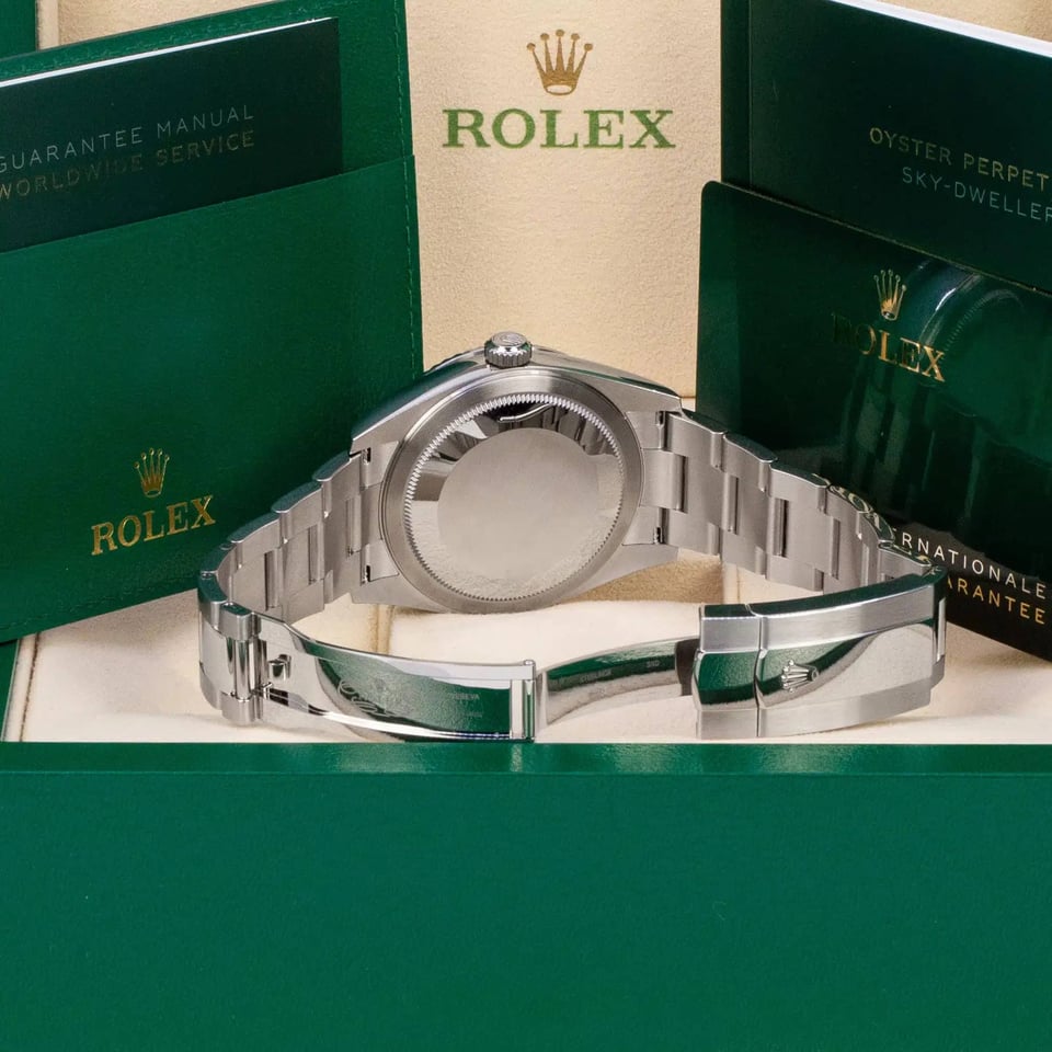 Rolex Sky-Dweller 42 mm Bright blue Dial 336934 Oyster view 7