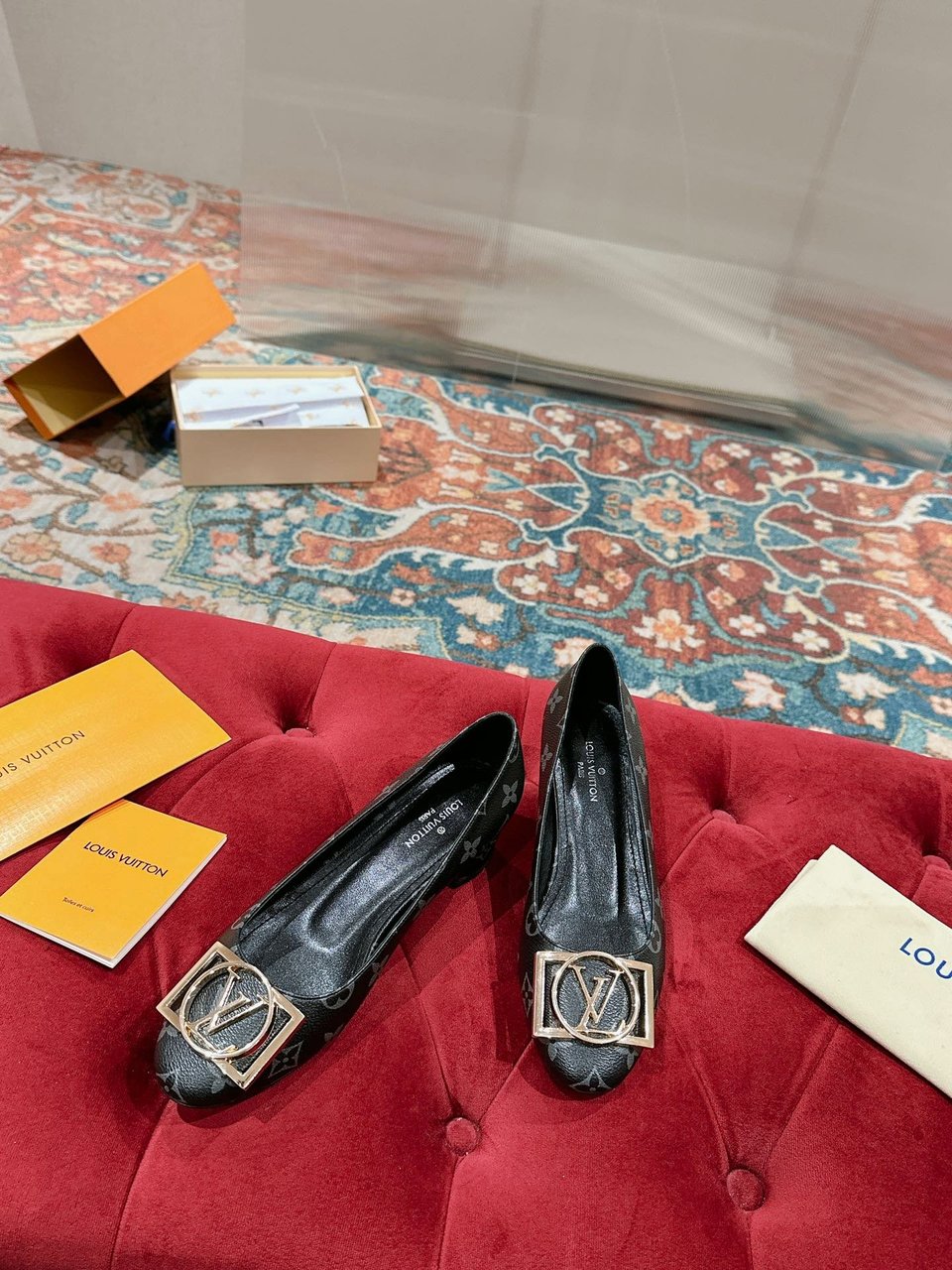 Louis Vuitton Madeleine Pumps Monogram Black view 10