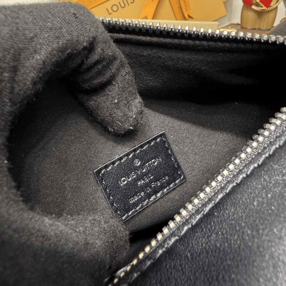 Louis Vuitton Side Trunk M15195 23.5cm/9.3in view 13
