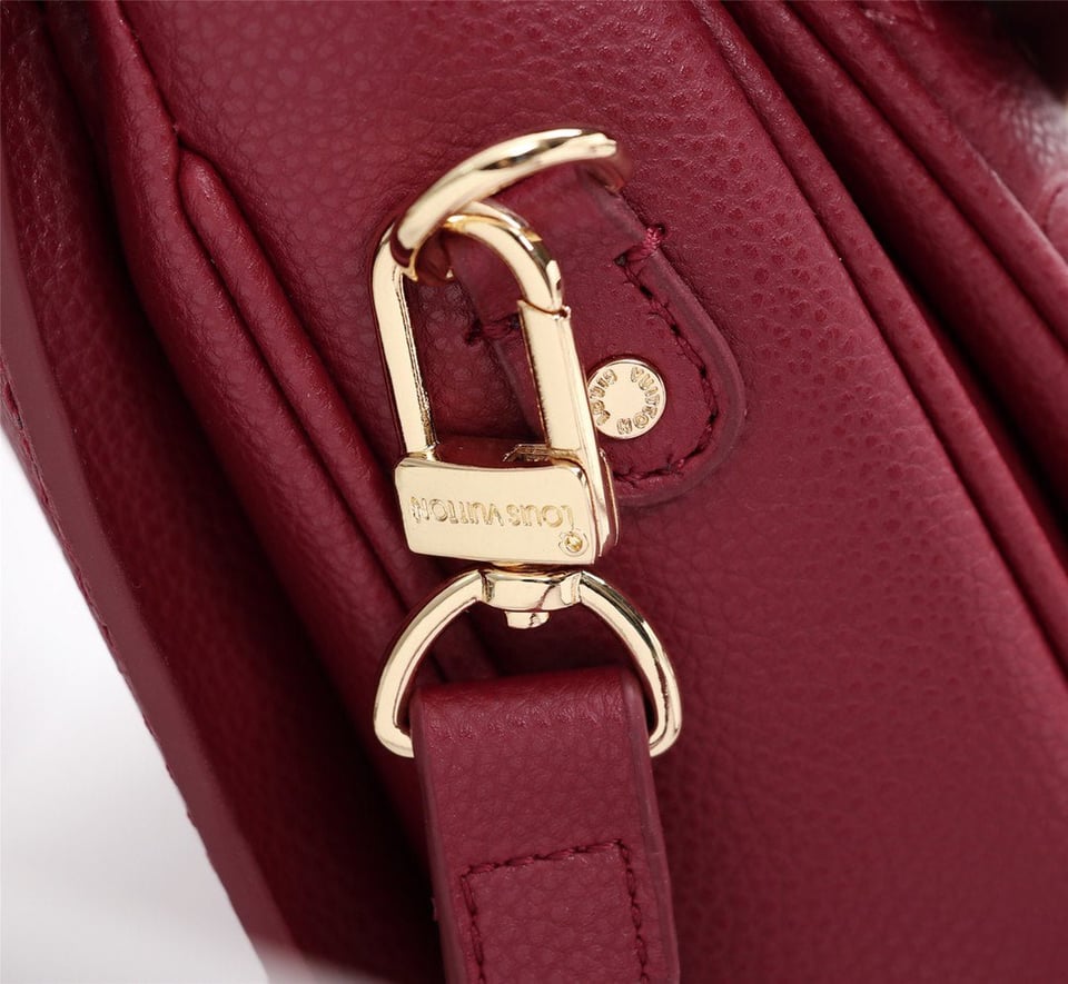 Louis Vuitton Pochette Metis Cherry Berry 25Cm view 3