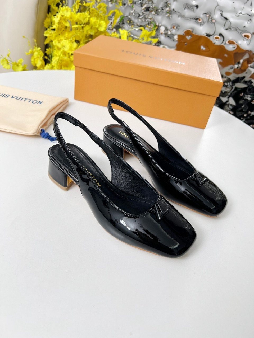 Louis Vuitton Madeleine Slingback Black Patent Leather Pumps 3.5cm view 5