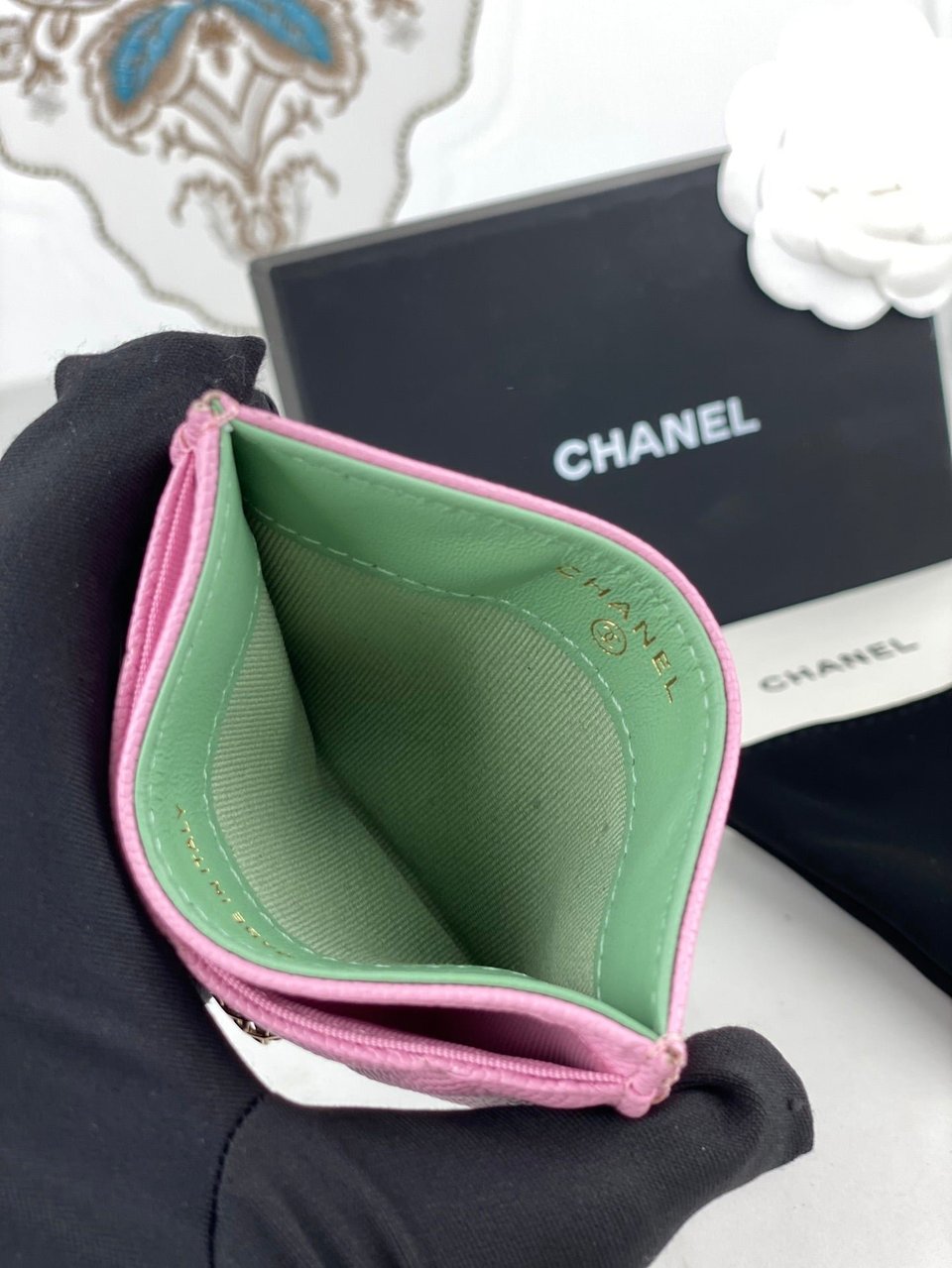 Chanel Card Holder 19.5 Pink Grained Calfskin Gold Icon view 4