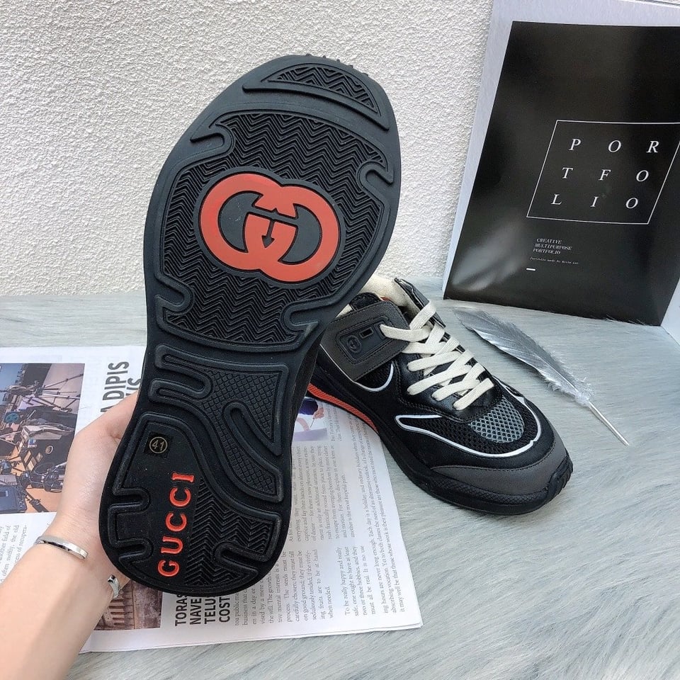 Gucci Wmns Ultrapace Sneaker Black view 5