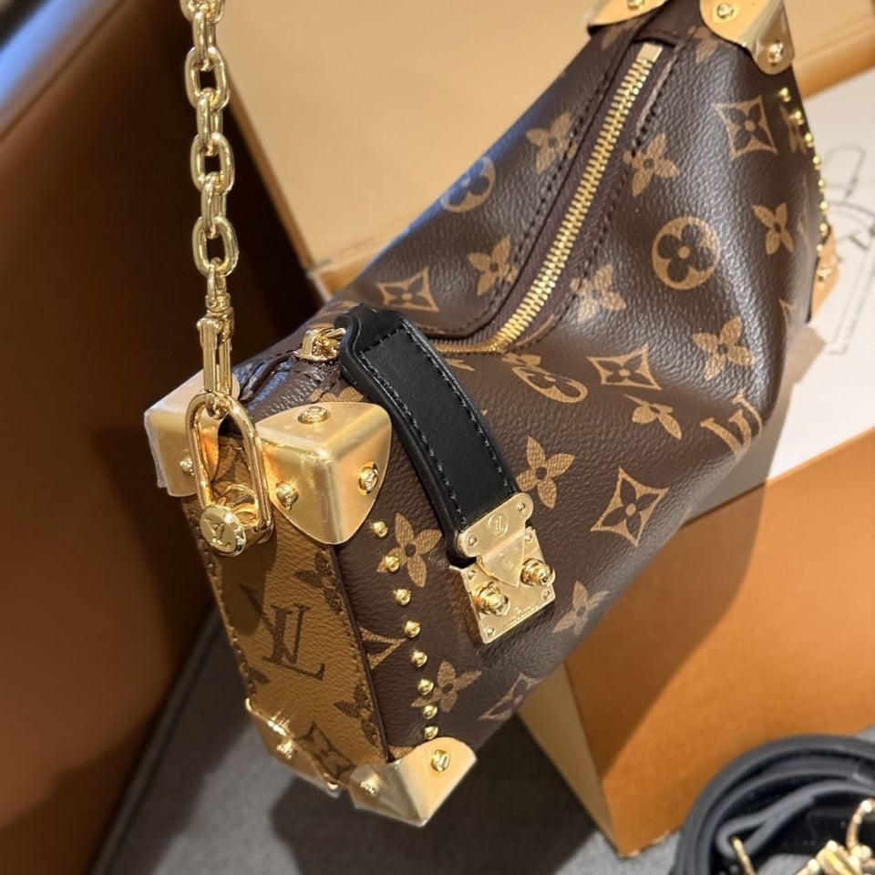 Louis Vuitton Slim Trunk Bag Monogram Brown 23Cm M13147 view 7