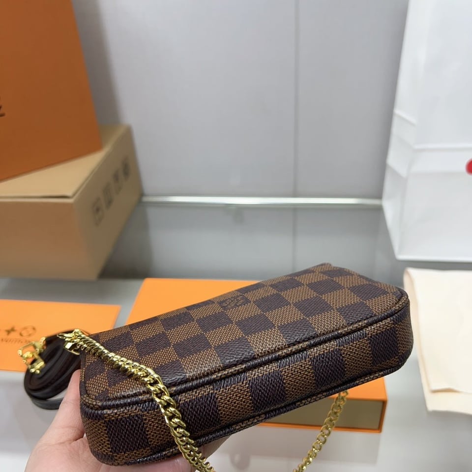 Louis Vuitton Pochette Accessoires Damier Ebene 17Cm With Chain N58009 view 9