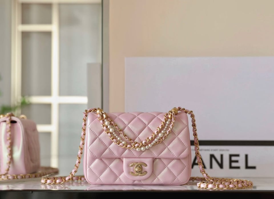 Chanel 24P Mini Flap Bag 17Cm Pearlescent Pink Lambskin Pearl Chain view 10