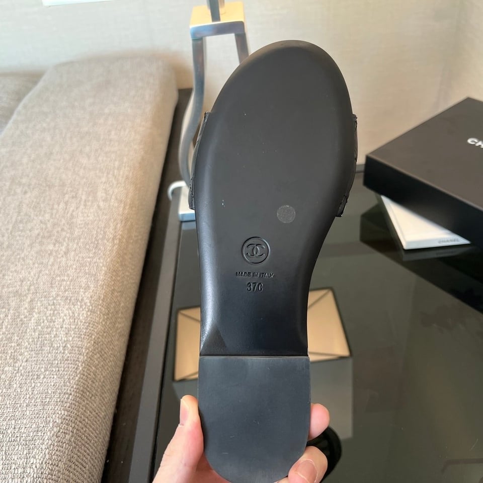 Chanel 23P Quilted Cc Chain Mule Sandal Black G39954 X56940 94305 view 4